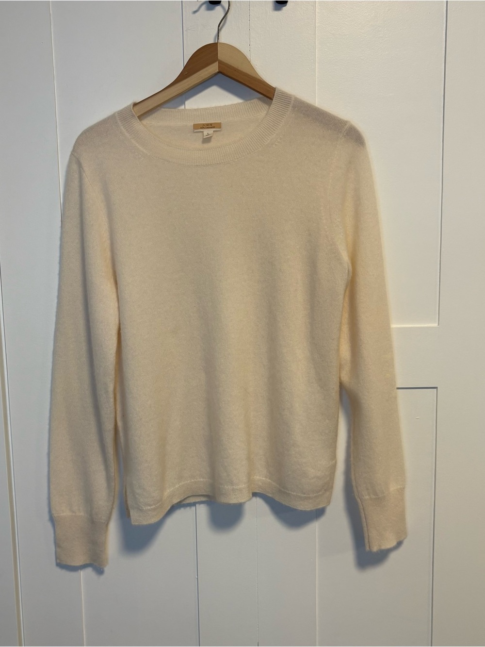 J. Crew classic fit cashmere sweater cream large